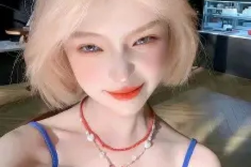 德云社孙越近期陷入耍大牌争议事发停车场路人偶遇上前问好索要签名虽口头应声却未停下脚步径直上车离开这段视频流出后引发网友